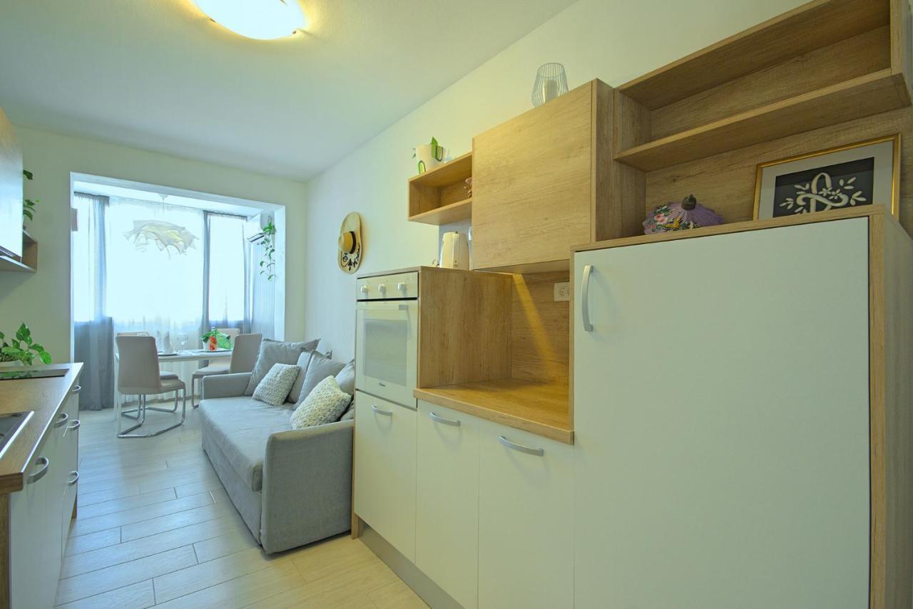 App Enterprise Umag Exterior foto