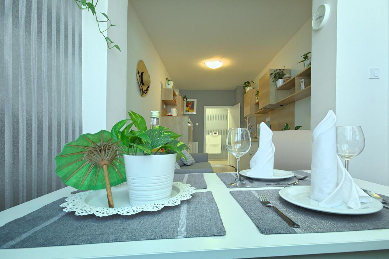 App Enterprise Umag Exterior foto
